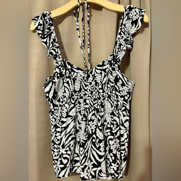 Loft Ruffle Shell - Picture 2 of 3